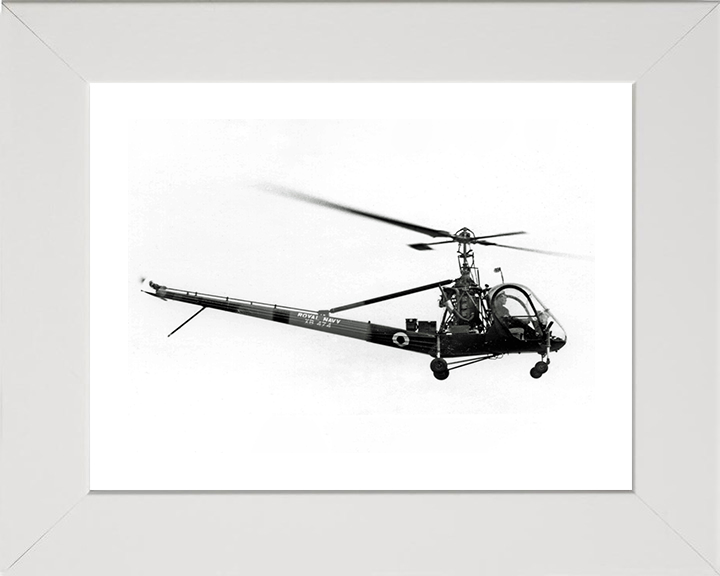 Hiller UH-12E Helicopter 1953 Photo Print - Royal Navy Aircraft Hampshire Prints 10 x 8 White Frame Yes