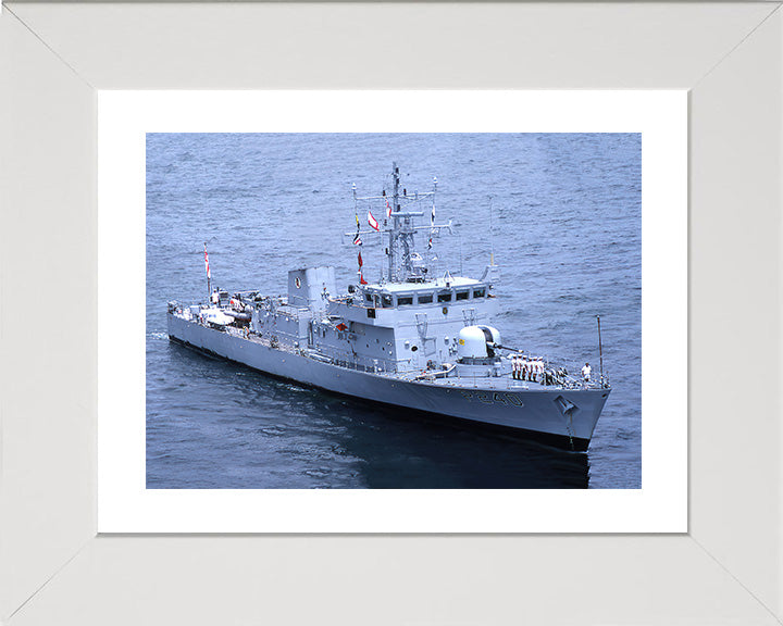 HMS Plover P240 Royal Navy Peacock class patrol vessel Photo Print or Framed Print - Hampshire Prints