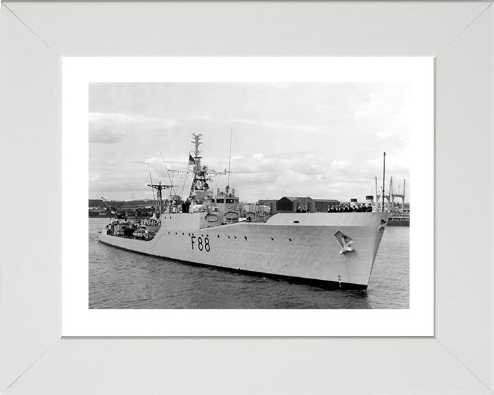 HMS Malcolm F88 Royal Navy Blackwood class frigate Photo Print or Framed Print - Hampshire Prints