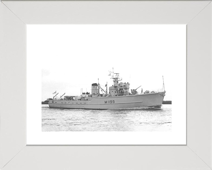 HMS Belton (M1199) Royal Navy Ton Class Minesweeper Starboard View Photo Print Wall Art Decor Posters, Prints, & Visual Artwork Hampshire Prints 10 x 8 White Frame Yes