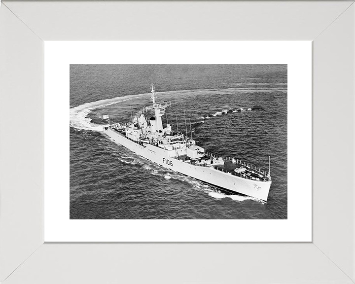 HMS Brighton (F106) Royal Navy Rothesay Class Frigate Turning To Port Photo Print Wall Art Decor Posters, Prints, & Visual Artwork Hampshire Prints 10 x 8 White Frame Yes