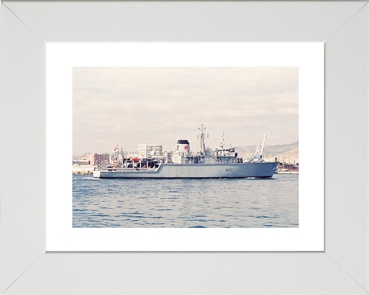 HMS Berkeley (M40) Royal Navy Hunt Class Mine Warfare Vessel Starboard View Photo Print Wall Art Decor Posters, Prints, & Visual Artwork Hampshire Prints 10 x 8 White Frame Yes