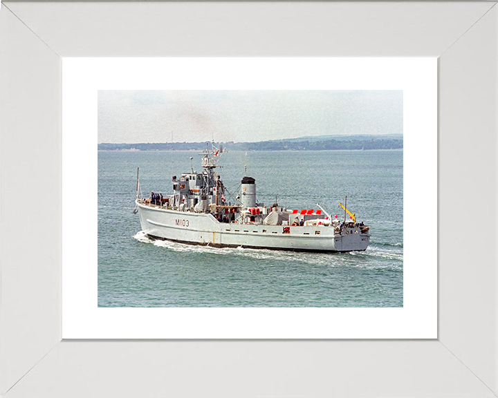 HMS Alfriston (M1103) Royal Navy Ton Class Minesweeper Warship Port Side View Photo Print Wall Art Decor Posters, Prints, & Visual Artwork Hampshire Prints 10 x 8 White Frame Yes