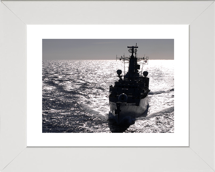 HMS Campbeltown (F86) Royal Navy Type 22 Frigate Silhouette Photo Print Wall Art Decor Posters, Prints, & Visual Artwork Hampshire Prints 10 x 8 White Frame Yes