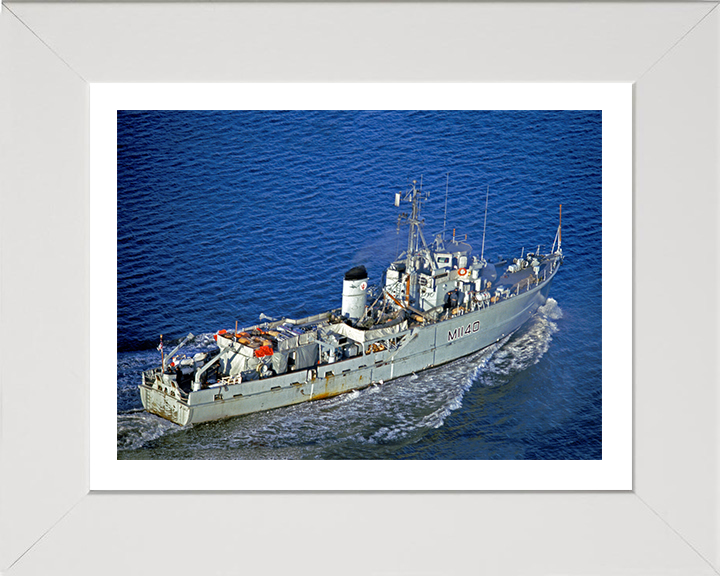 HMS Gavinton M1140 | Photo Print | Framed Print | Ton Class | Minesweeper | Royal Navy Hampshire Prints
