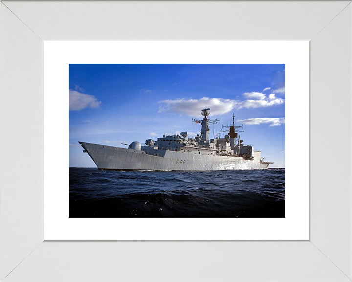 HMS Campbeltown (F86) Royal Navy Type 22 Frigate Low Port Side View Photo Print Wall Art Decor Posters, Prints, & Visual Artwork Hampshire Prints 10 x 8 White Frame Yes