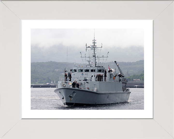 HMS Blyth (M111) Photo Print - Deploys 2012 - Royal Navy Sandown Class Minehunter Posters, Prints, & Visual Artwork Hampshire Prints 10 x 8 White Frame Yes