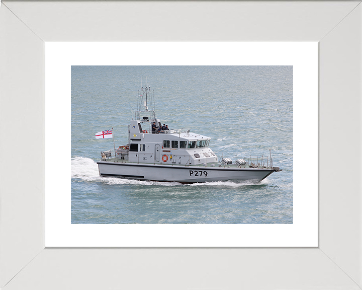 HMS Blazer (P279) Royal Navy Archer Class P2000 Patrol Vessel Underway Photo Print Wall Art Decor Posters, Prints, & Visual Artwork Hampshire Prints 10 x 8 White Frame Yes