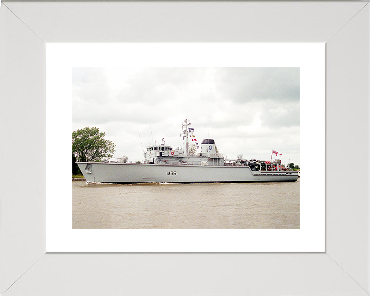 HMS Bicester (M36) Royal Navy Hunt Class Mine Warfare Vessel Port View Photo Print Wall Art Decor Posters, Prints, & Visual Artwork Hampshire Prints 10 x 8 White Frame Yes