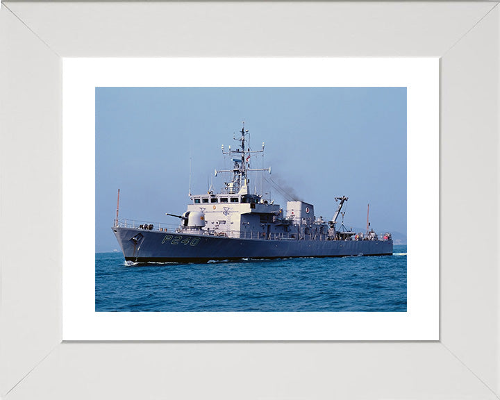 HMS Plover P240 Royal Navy Peacock class patrol vessel Photo Print or Framed Print - Hampshire Prints