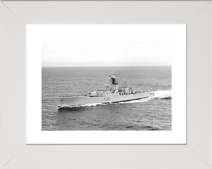 HMS Brighton (F106) Royal Navy Rothesay Class Frigate At Sea Port View Photo Print Wall Art Decor Posters, Prints, & Visual Artwork Hampshire Prints 10 x 8 White Frame Yes