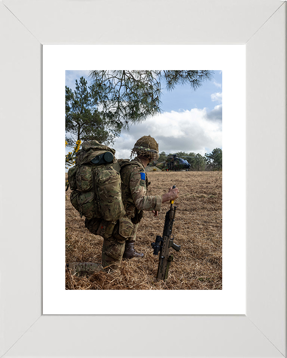 British Army Parachute Regiment Soldier Kneels watching a French Caiman Helicopter Photo Print Wall Art Military Posters, Prints, & Visual Artwork Hampshire Prints 10 x 8 White Frame Yes