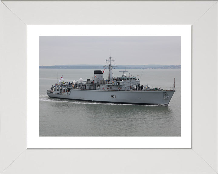 HMS Middleton M34 | Photo Print | Framed Print | Hunt Class | Mine Warfare Vessel | Royal Navy Hampshire Prints