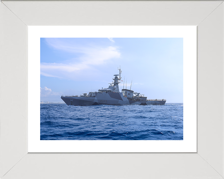 HMS Medway (P223) Photo Print - Puerto Rico 2025 - Royal Navy River Class Patrol Vessel Hampshire Prints 10 x 8 White Frame Yes
