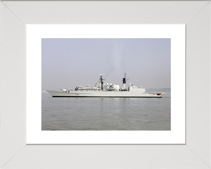 HMS Campbeltown (F86) Royal Navy Type 22 Frigate Port Beam Photo Print Wall Art Decor Posters, Prints, & Visual Artwork Hampshire Prints 10 x 8 White Frame Yes