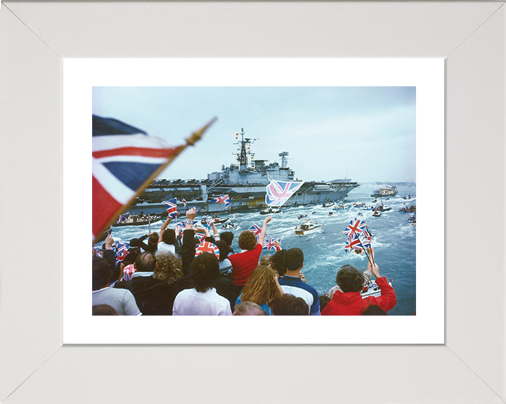 HMS Hermes (R12) Photo Print - Falklands Return - Royal Navy Centaur Class Aircraft Carrier Hampshire Prints 10 x 8 White Frame Yes