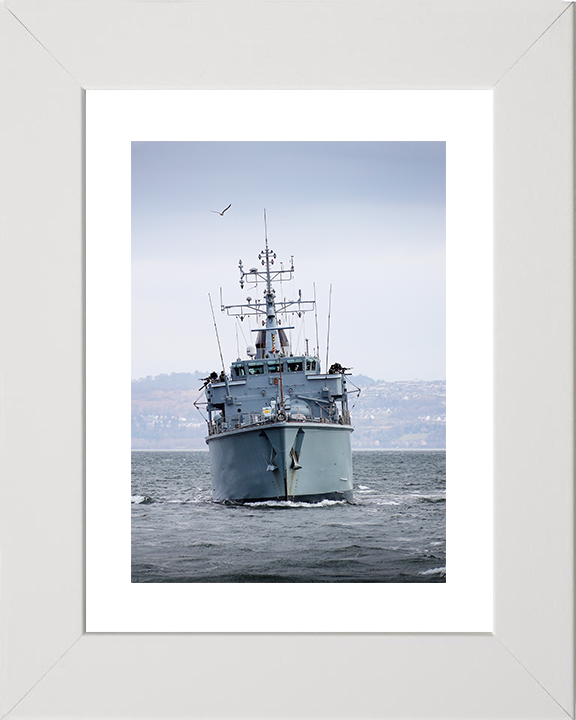 HMS Brocklesby (M33) Royal Navy Hunt Class Mine Warfare Vessel Bow View Photo Print Wall Art Decor Posters, Prints, & Visual Artwork Hampshire Prints 10 x 8 White Frame Yes