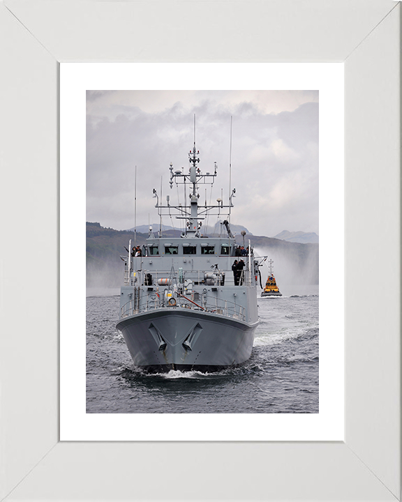 HMS Ramsey (M110) Photo Print - Leaving HMNB Clyde - Royal Navy Sandown Class Minehunter Hampshire Prints 10 x 8 White Frame Yes