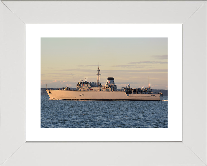 HMS Cattistock (M31) Royal Navy Hunt Class MineHunter Port Beam at Sunset Photo Print Wall Art Decor Posters, Prints, & Visual Artwork Hampshire Prints 10 x 8 White Frame Yes
