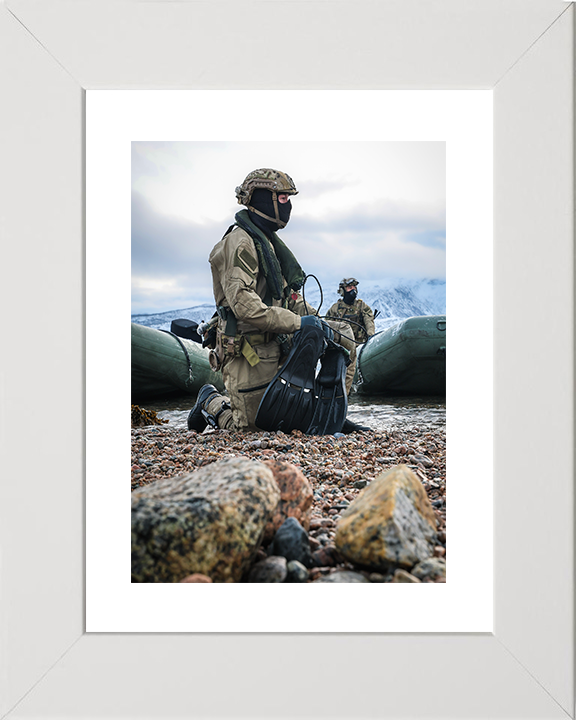 Royal Marine Kneeling with Flippers During beach assault Photo Print 30 Commando Marines Wall Art Decor Posters, Prints, & Visual Artwork Hampshire Prints 10 x 8 White Frame Yes