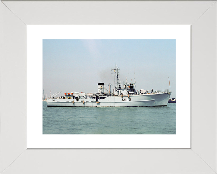 HMS Brereton (M1113) Royal Navy Ton Class Minesweeper Coming Alongside Photo Print Wall Art Decor Posters, Prints, & Visual Artwork Hampshire Prints 10 x 8 White Frame Yes