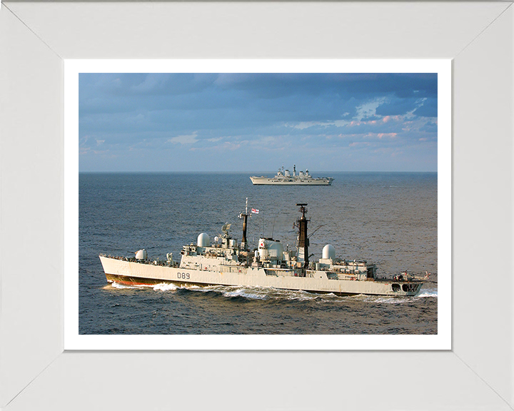 HMS Exeter (D89) Photo Print - Underway - Royal Navy Type 42 Destroyer Hampshire Prints 10 x 8 White Frame Yes
