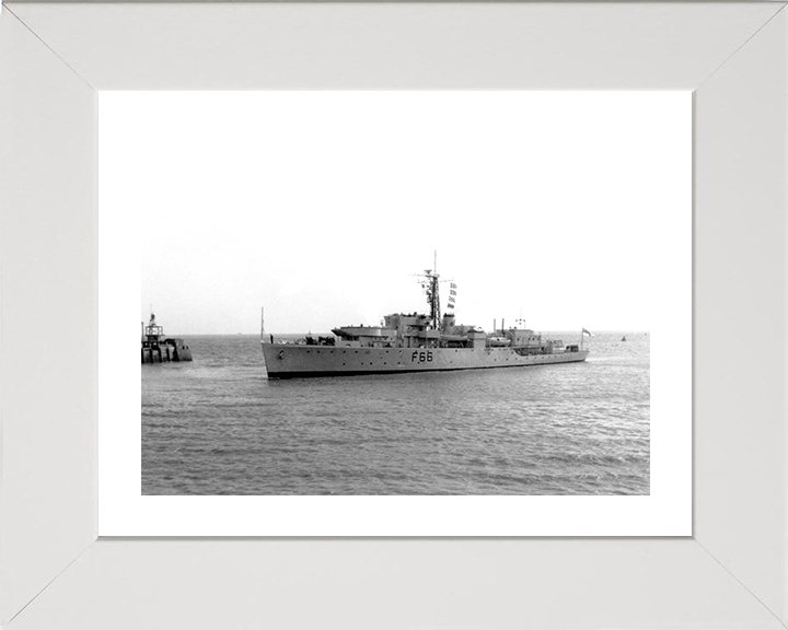 HMS Starling (F66) Photo Print - Entering Port 1954 - Royal Navy Black Swan Class Sloop Posters, Prints, & Visual Artwork Hampshire Prints 10 x 8 White Frame Yes