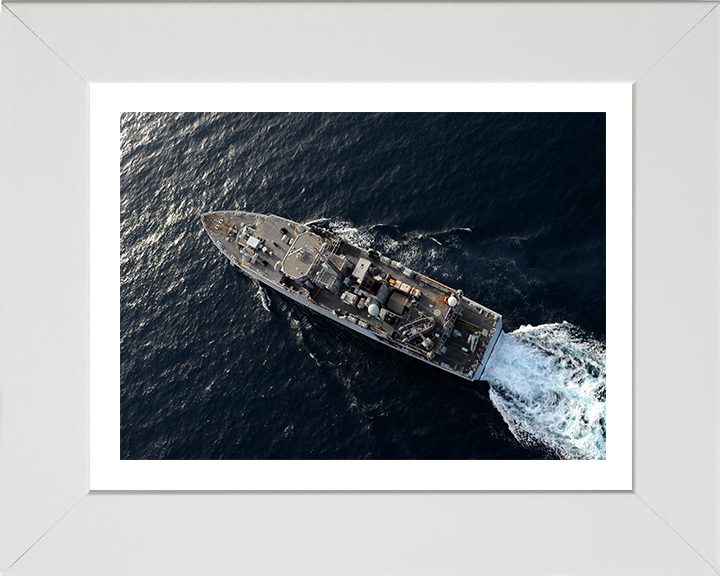 HMS Grimsby M108 Royal Navy Sandown class minehunter Photo Print or Framed Print - Hampshire Prints