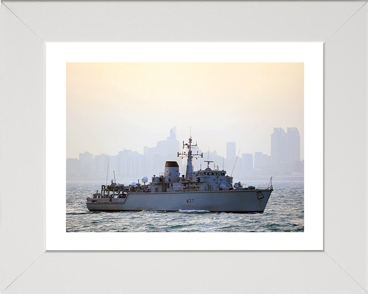 HMS Chiddingfold (M37) Photo Print - Kuwait 2009 - Royal Navy Hunt Class Minehunter Posters, Prints, & Visual Artwork Hampshire Prints 10 x 8 White Frame Yes