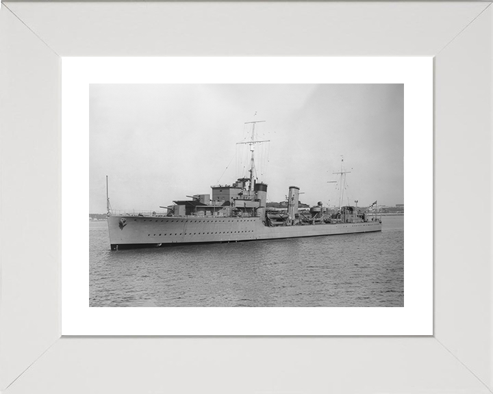 HMS Kempenfelt (R03) Photo Print - At Sea 1943 - Royal Navy W Class Destroyer Hampshire Prints 10 x 8 White Frame Yes