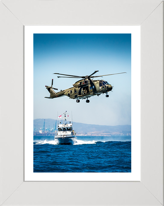 HMS Scimitar (P284) Photo Print - With Helicopter - Royal Navy Scimitar Class Fast Patrol Vessel Hampshire Prints 10 x 8 White Frame Yes