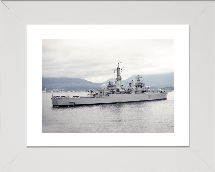 HMS Bristol (D23) Royal Navy Type 82 Destroyer Low Starboard View Photo Print Wall Art Decor Posters, Prints, & Visual Artwork Hampshire Prints 10 x 8 White Frame Yes