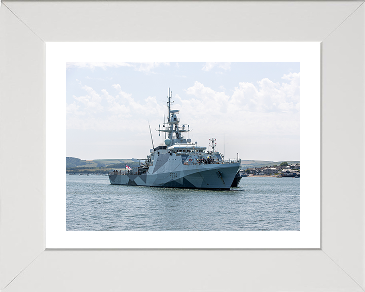 HMS Trent (P224) Photo Print - Entering Devonport 2025 - Royal Navy River Class Patrol Vessel Hampshire Prints 10 x 8 White Frame Yes