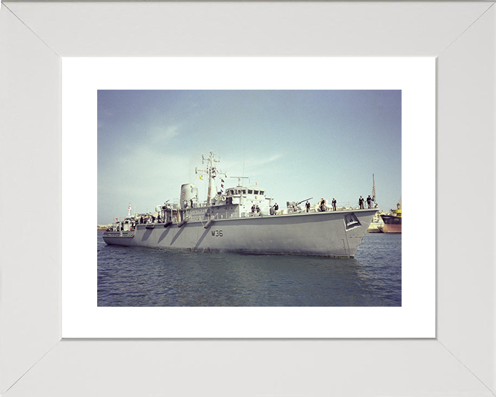 HMS Bicester (M36) Royal Navy Hunt Class Mine Warfare Vessel Entering Harbour Photo Print Wall Art Decor Posters, Prints, & Visual Artwork Hampshire Prints 10 x 8 White Frame Yes