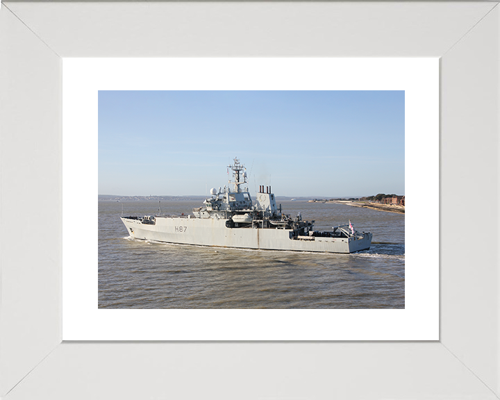 HMS Echo (H87) Royal Navy Echo Class Survey Vessel Leaving Portsmouth Photo Print Wall Art Decor Posters, Prints, & Visual Artwork Hampshire Prints 10 x 8 White Frame Yes