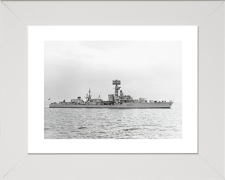 HMS Corunna (D97) Royal Navy Battle Class Destroyer Starboard Beam View Photo Print Wall Art Decor Posters, Prints, & Visual Artwork Hampshire Prints 10 x 8 White Frame Yes