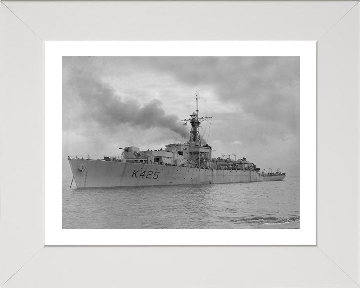 HMS Loch Dunvegan K425 | Photo Print | Framed Print | Loch Class | Frigate | Royal Navy Hampshire Prints