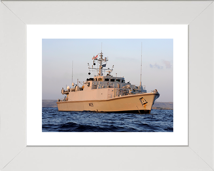 HMS Bangor (M109) Royal Navy Sandown Class Minehunter At Sunset Photo Print Wall Art Decor Posters, Prints, & Visual Artwork Hampshire Prints 10 x 8 White Frame Yes