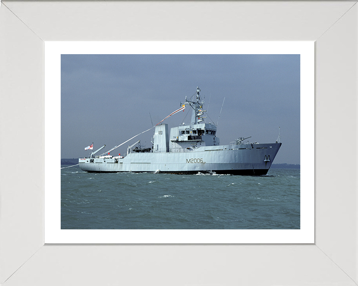 HMS Helford M2006 Royal Navy River class minesweeper Photo Print or Framed Print - Hampshire Prints
