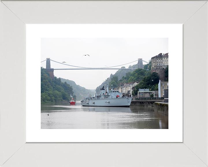 HMS Cattistock (M31) Royal Navy Hunt Class MineHunter Bristol 2011 Photo Print Wall Art Decor Posters, Prints, & Visual Artwork Hampshire Prints 10 x 8 White Frame Yes