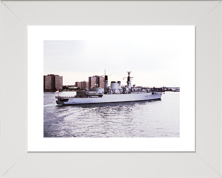 HMS Battleaxe (F89) Royal Navy Type 22 Frigate Entering Portsmouth Harbour Photo Print Wall Art Decor Posters, Prints, & Visual Artwork Hampshire Prints 10 x 8 White Frame Yes