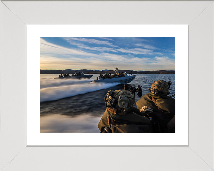 Royal Marines Commando Raiding Craft Underway - 40 Commando Hampshire Prints 10 x 8 White Frame Yes