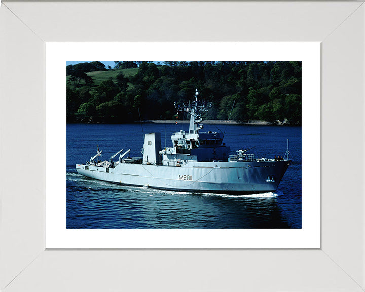 HMS Orwell M2011 | Photo Print | Framed Print | River Class | Minesweeper | Royal Navy Hampshire Prints