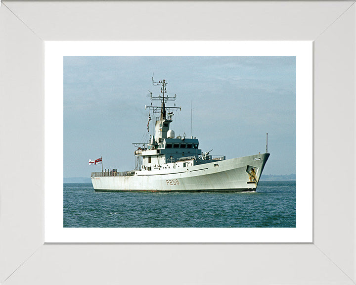 HMS Leeds Castle P258 Royal Navy Castle class Patrol boat Photo Print or Framed Print - Hampshire Prints