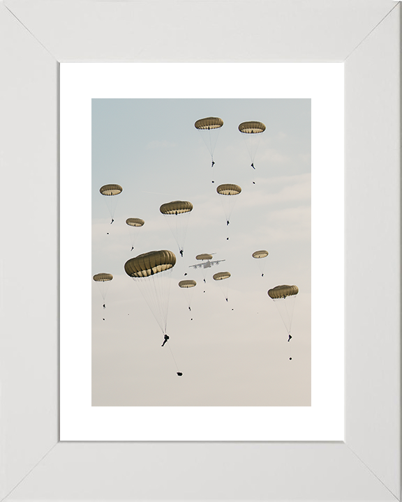 British Army Parachute Regiment Parachuting 2026 Photo Print Wall Art Military Decor Posters, Prints, & Visual Artwork Hampshire Prints 10 x 8 White Frame Yes