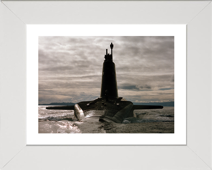 HMS Vigilant (S30) Photo Print - Clyde 1996 - Royal Navy Vanguard Class Submarine Hampshire Prints 10 x 8 White Frame Yes