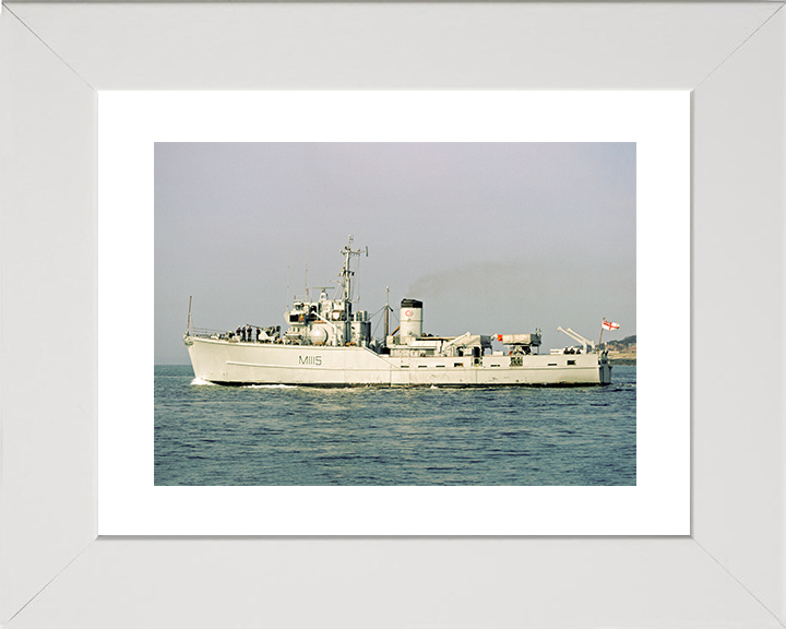 HMS Bronington (M1115) Royal Navy Ton Class Minesweeper Port Side View Photo Print Wall Art Decor Posters, Prints, & Visual Artwork Hampshire Prints 10 x 8 White Frame Yes