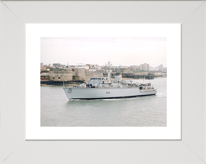 HMS Brocklesby (M33) Royal Navy Hunt Class Mine Warfare Vessel Passing Old Portsmouth Photo Print Wall Art Decor Posters, Prints, & Visual Artwork Hampshire Prints 10 x 8 White Frame Yes