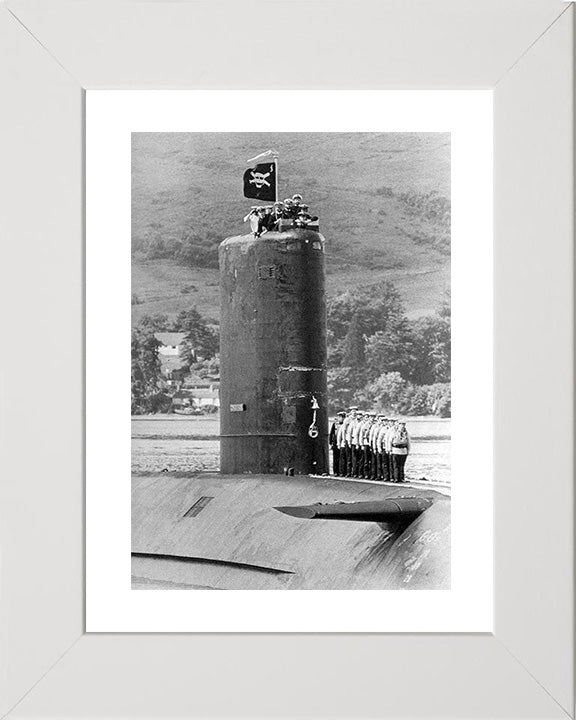 HMS Conqueror S48 Royal Navy Churchill class Submarine Photo Print or Framed Print - Hampshire Prints