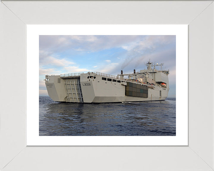 RFA Mounts Bay L3008 | Photo Print | Framed Print | Bay Class | Auxiliary Dock | Royal Fleet Auxiliary Hampshire Prints